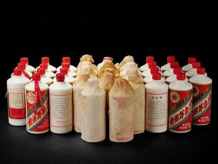 腾冲日照岚山回收酒价格哪里回收(附近上门回收茅台酒）?